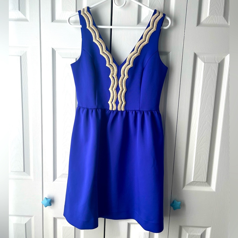 Lilly Pullizer solid V neck dress